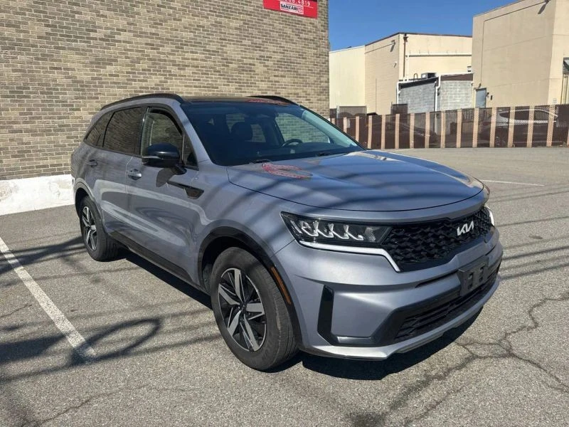 2022 Kia Sorento - Image 3 of 12