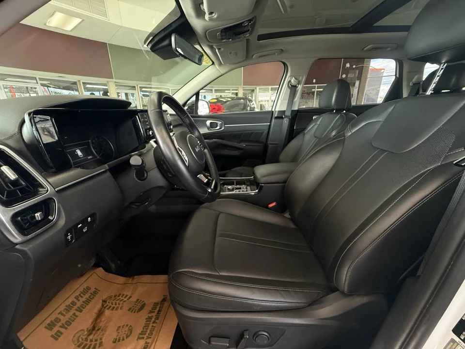 2022 Kia Sorento - Image 19 of 21