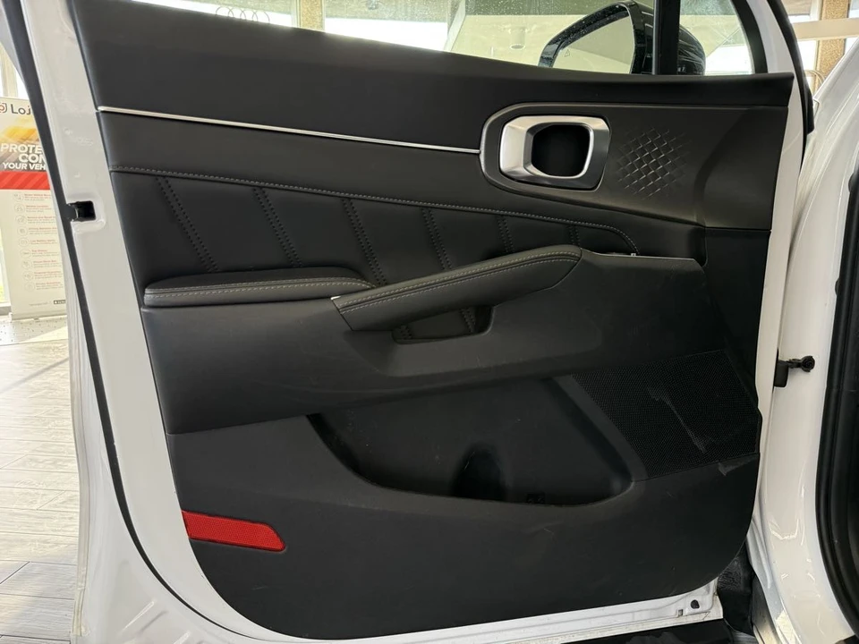 2022 Kia Sorento - Image 20 of 21