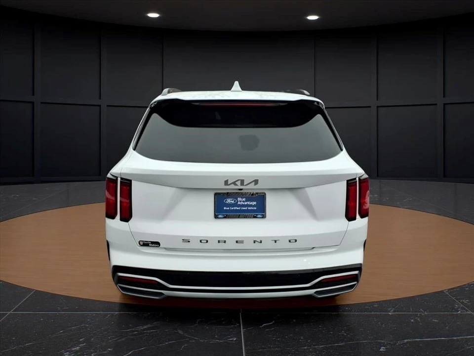 2022 Kia Sorento - Image 6 of 21