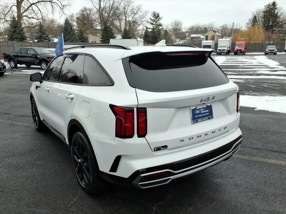 2022 Kia Sorento - Image 5 of 12