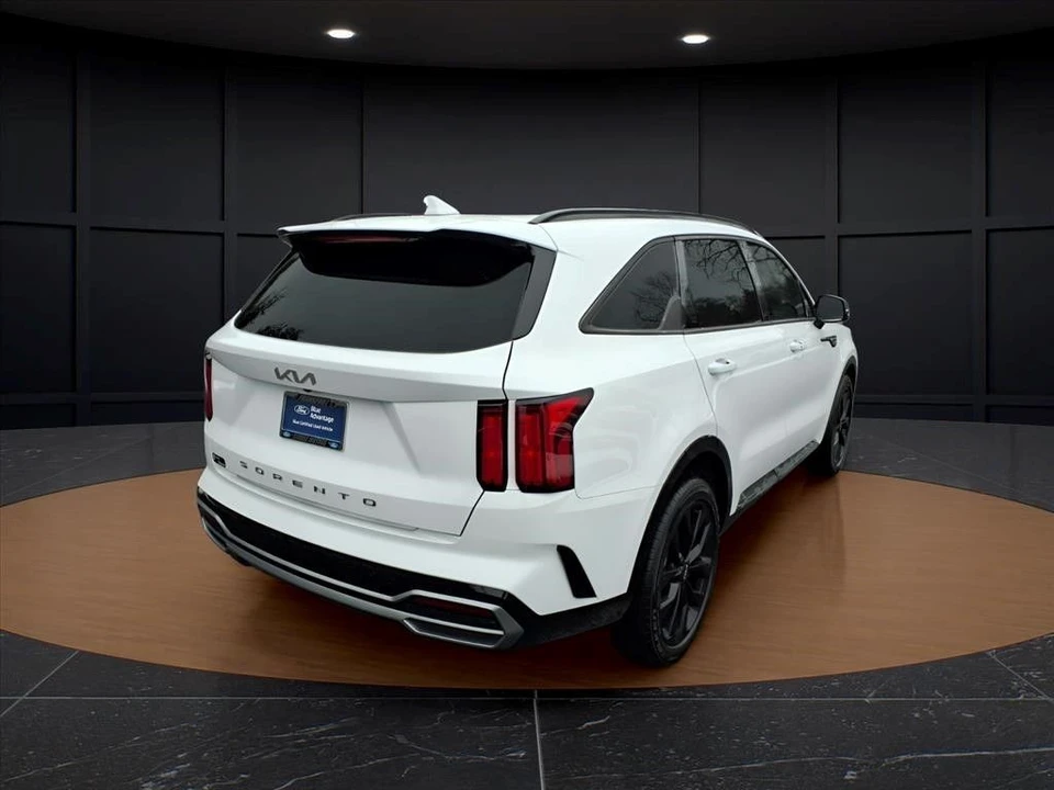2022 Kia Sorento - Image 7 of 21
