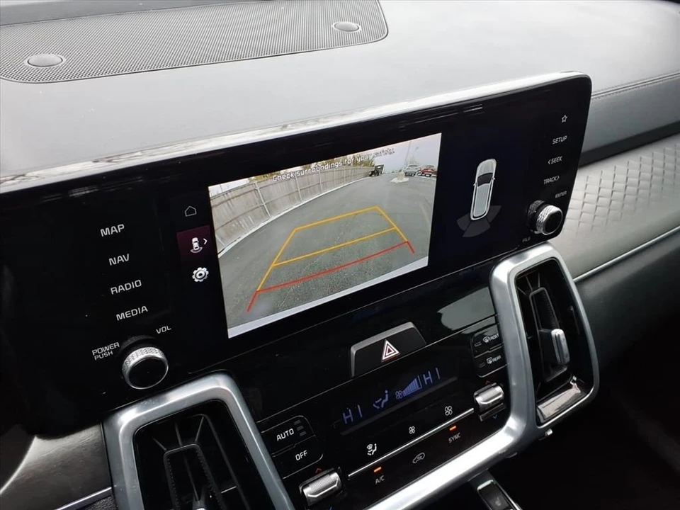 2022 Kia Sorento - Image 11 of 12