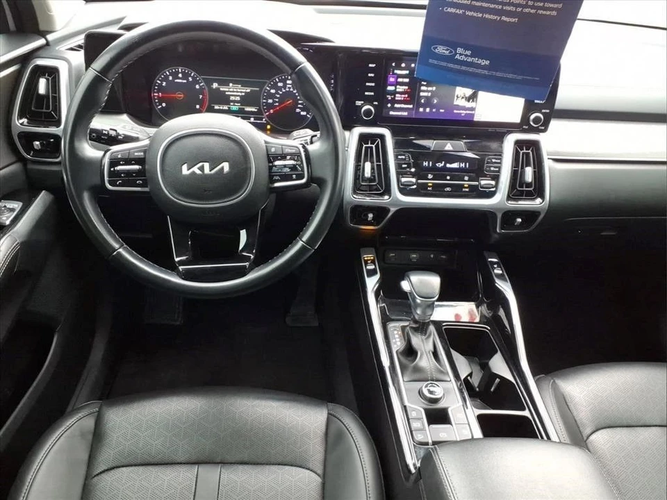 2022 Kia Sorento - Image 9 of 21
