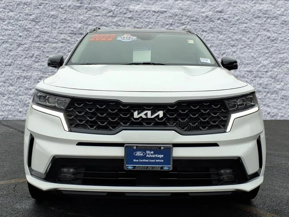 2022 Kia Sorento - Image 2 of 12