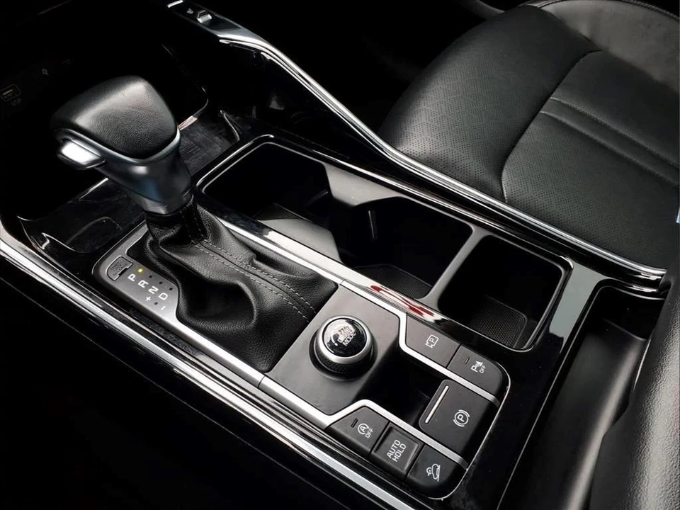 2022 Kia Sorento - Image 16 of 21