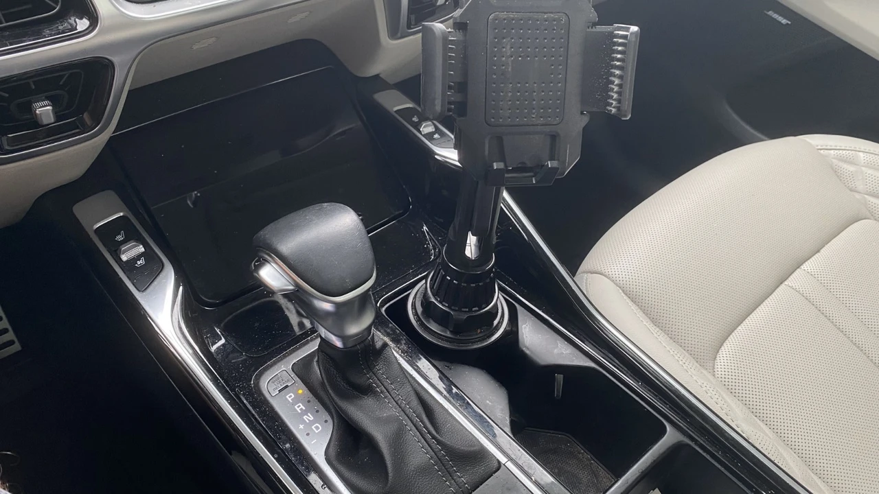 2022 Kia Sorento - Image 4 of 13