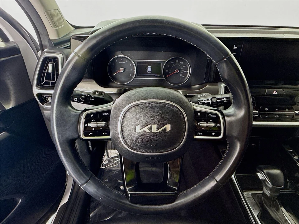 2022 Kia Sorento - Image 11 of 21