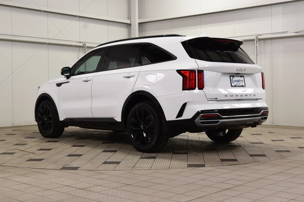 2022 Kia Sorento - Image 6 of 12