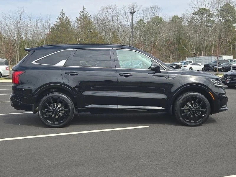 2022 Kia Sorento - Image 7 of 12