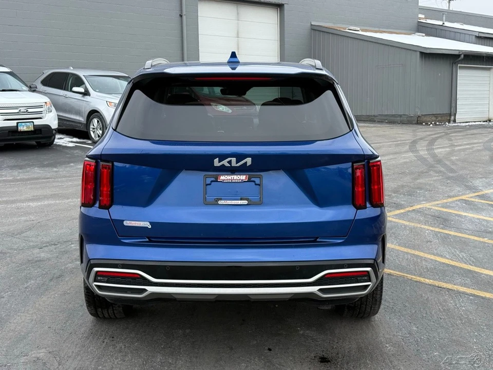 2022 Kia Sorento - Image 4 of 12