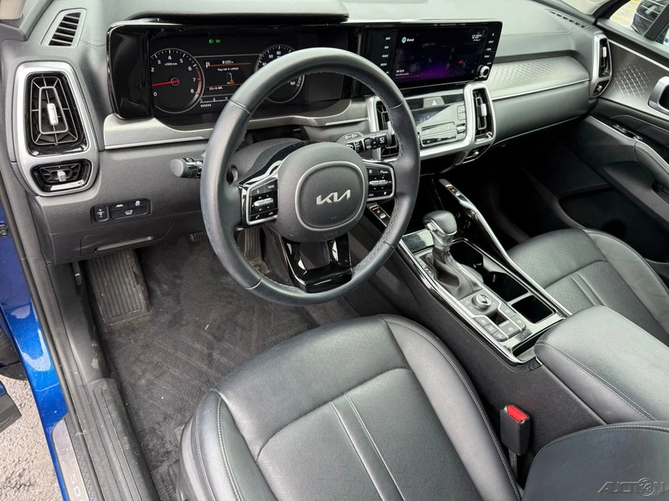 2022 Kia Sorento - Image 11 of 12