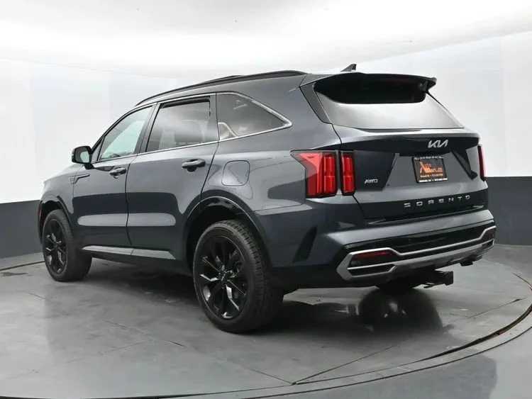 2022 Kia Sorento - Image 9 of 12
