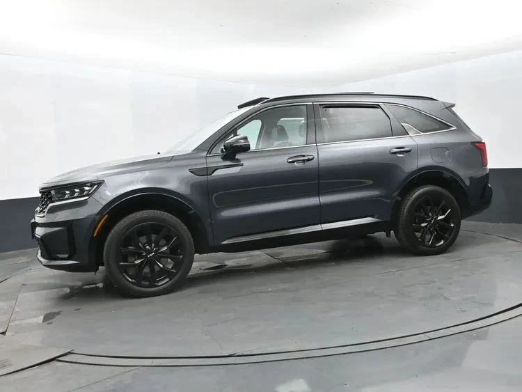 2022 Kia Sorento - Image 5 of 12