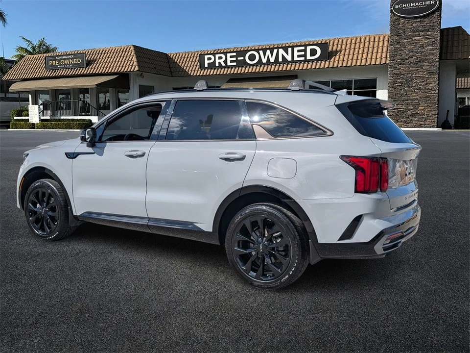 2022 Kia Sorento - Image 5 of 12