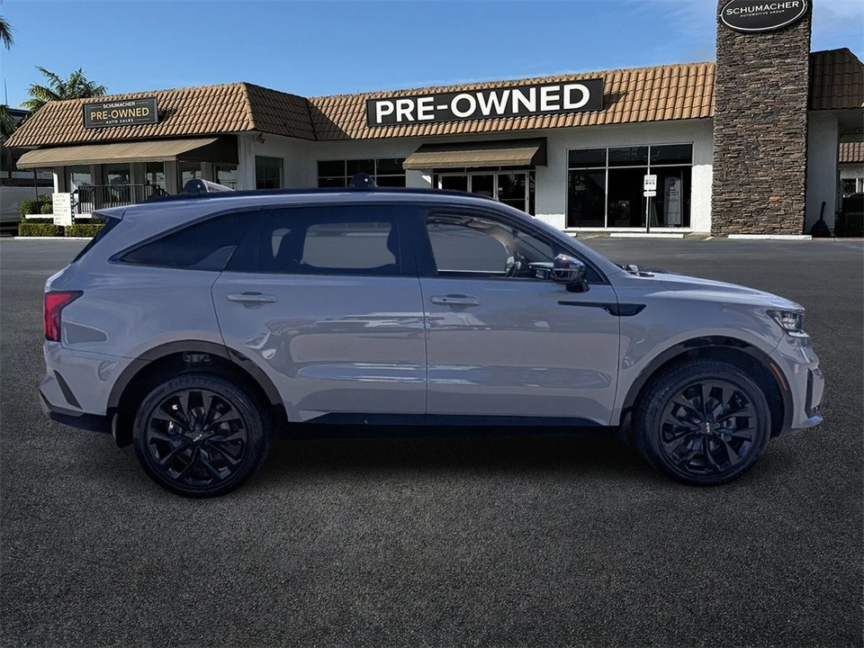 2022 Kia Sorento - Image 8 of 12