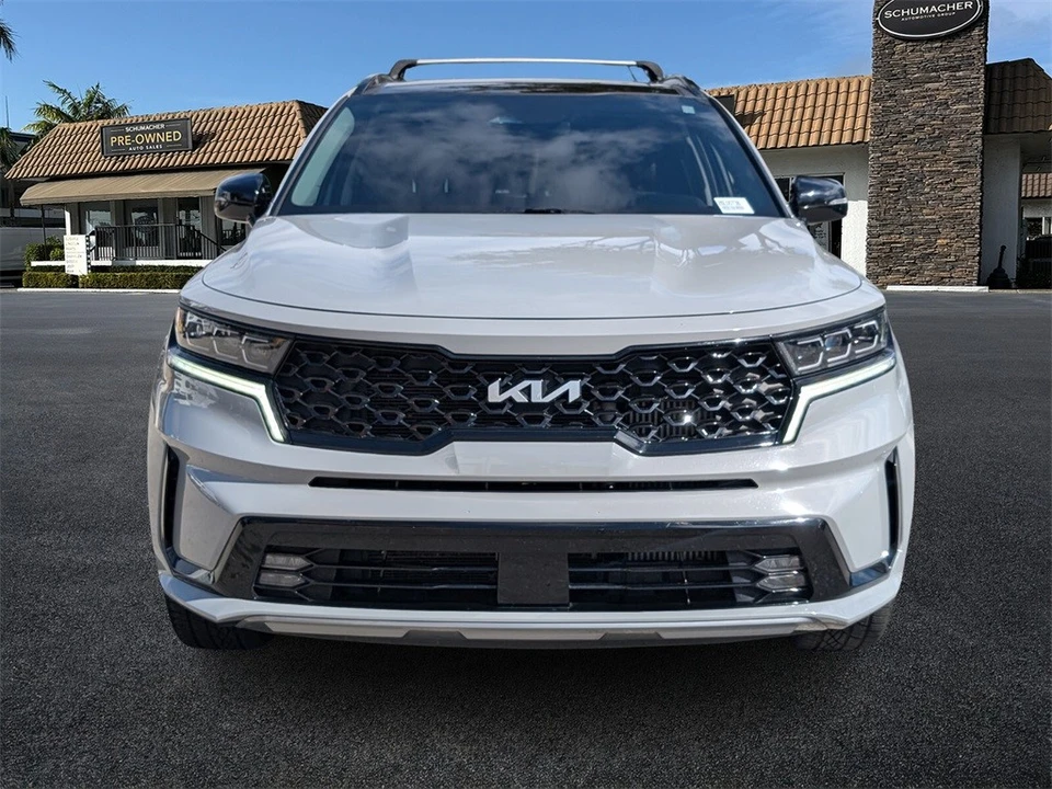 2022 Kia Sorento - Image 2 of 12