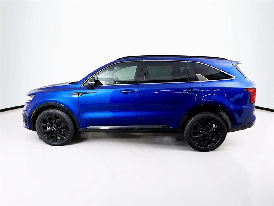 2022 Kia Sorento - Image 9 of 16