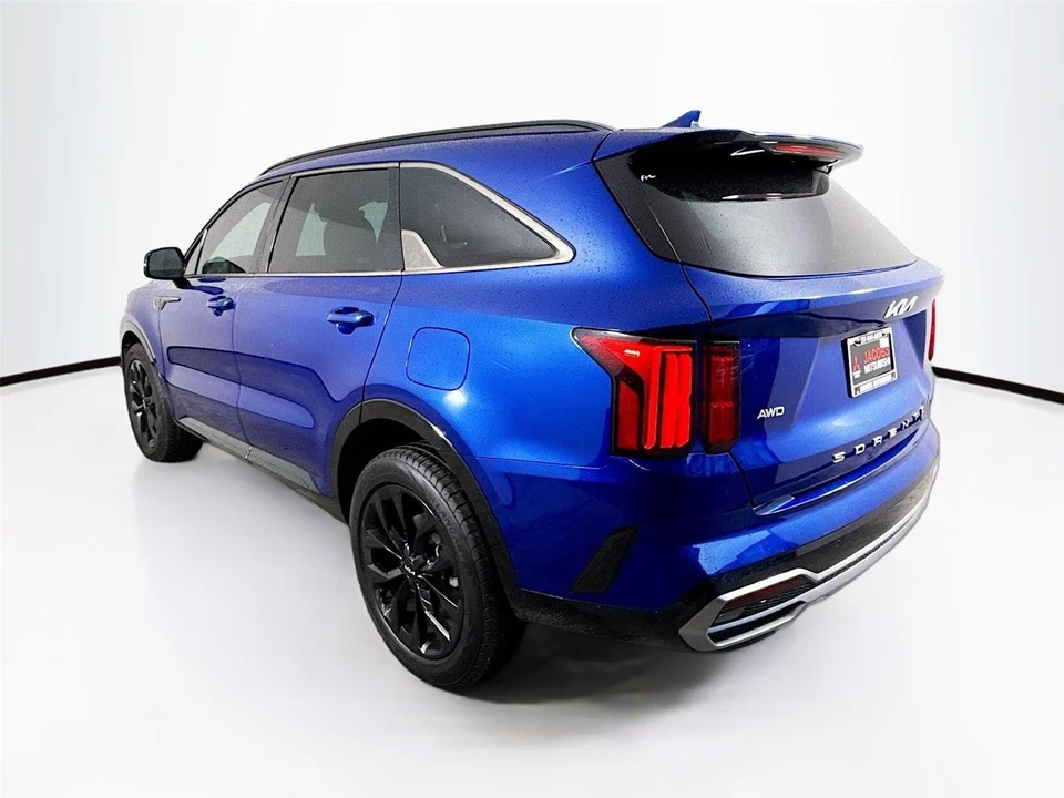 2022 Kia Sorento - Image 10 of 16