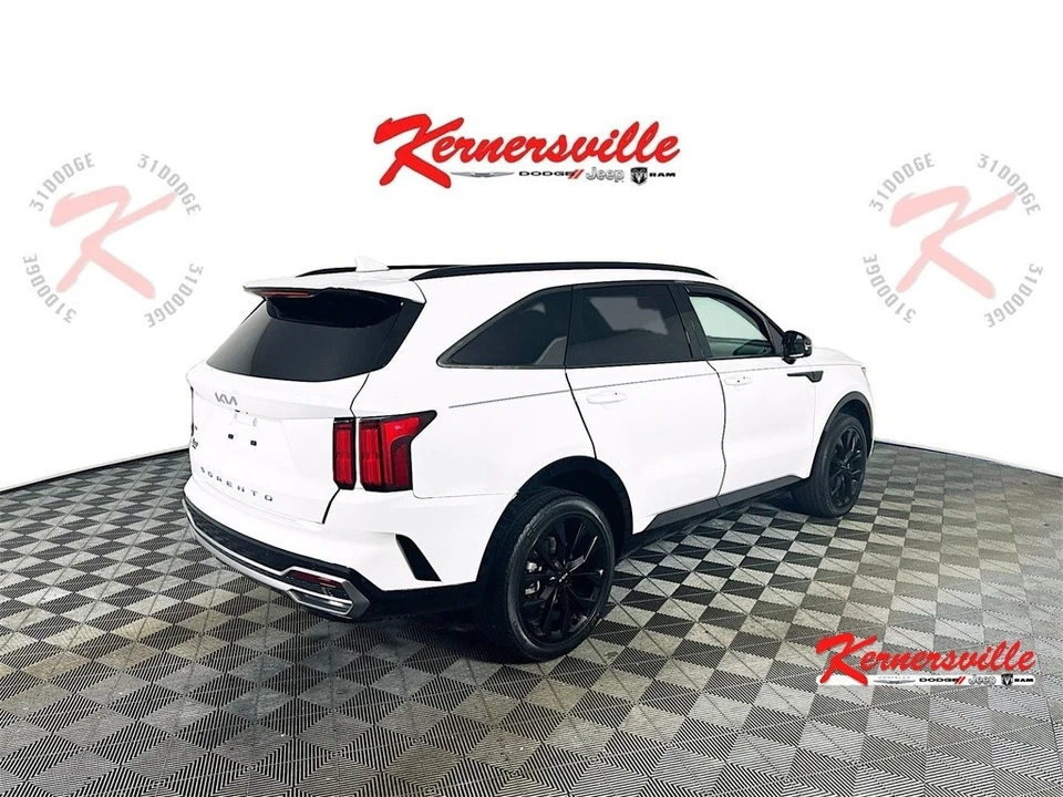 2022 Kia Sorento - Image 7 of 12