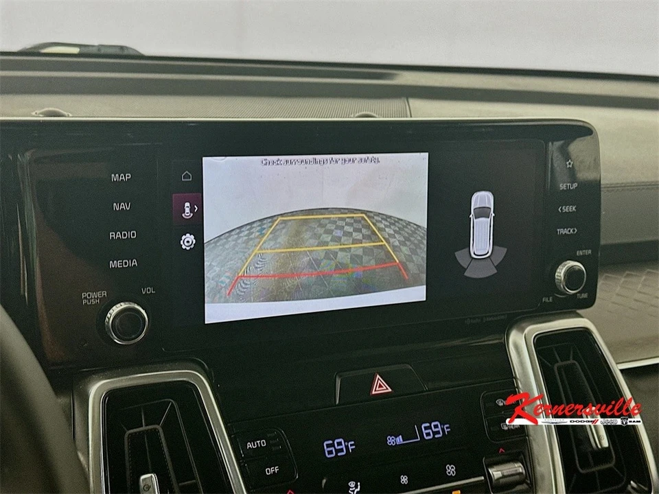2022 Kia Sorento - Image 20 of 21