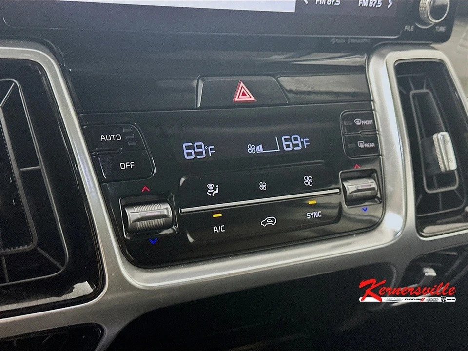 2022 Kia Sorento - Image 18 of 21