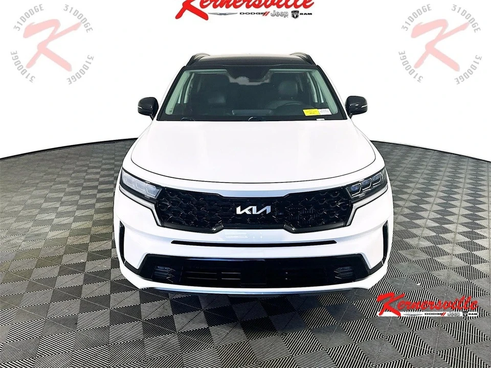 2022 Kia Sorento - Image 2 of 12