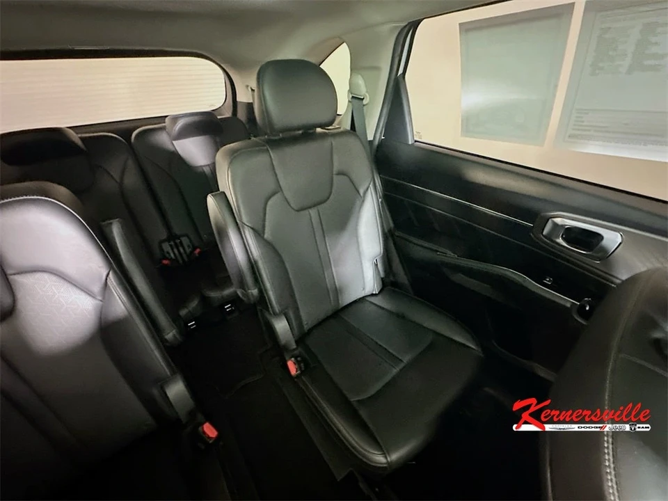 2022 Kia Sorento - Image 14 of 21