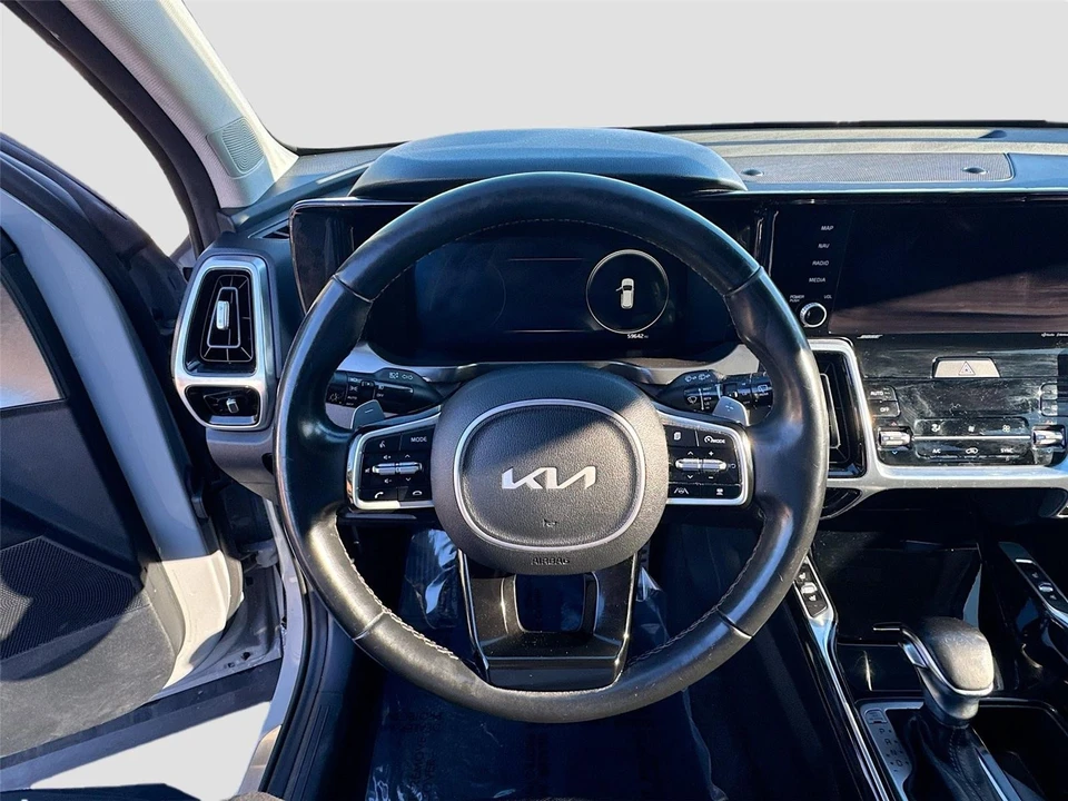 2022 Kia Sorento - Image 3 of 21