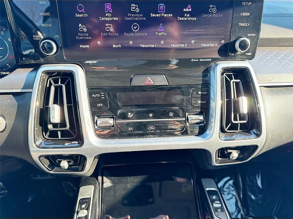 2022 Kia Sorento - Image 16 of 21