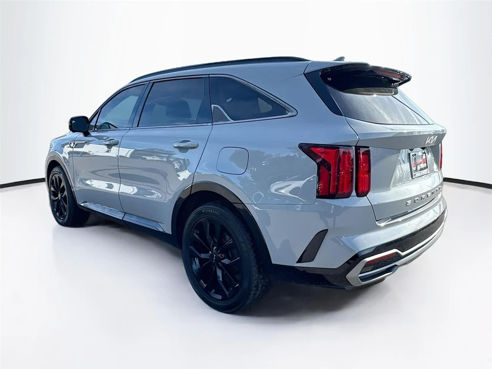 2022 Kia Sorento - Image 5 of 14