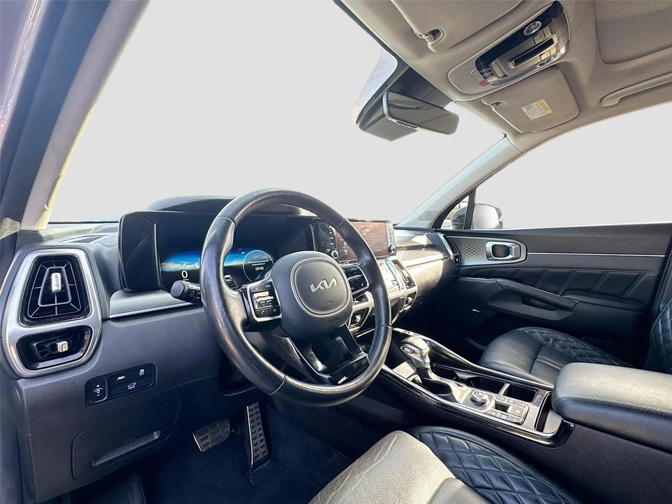 2022 Kia Sorento - Image 7 of 14