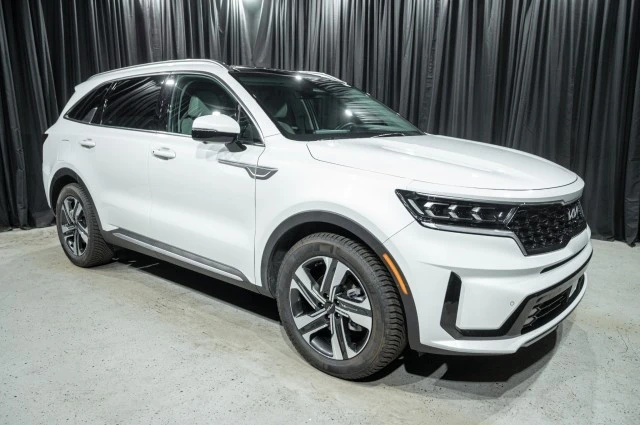 2022 Kia Sorento - Image 3 of 12