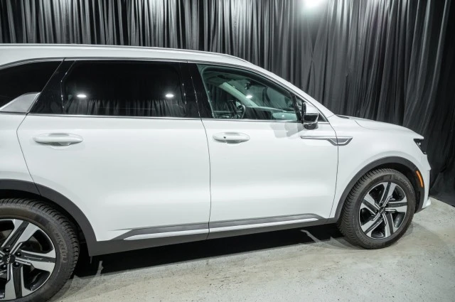 2022 Kia Sorento - Image 4 of 12