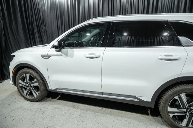 2022 Kia Sorento - Image 5 of 12
