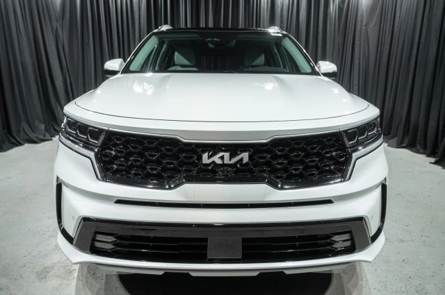 2022 Kia Sorento - Image 2 of 12
