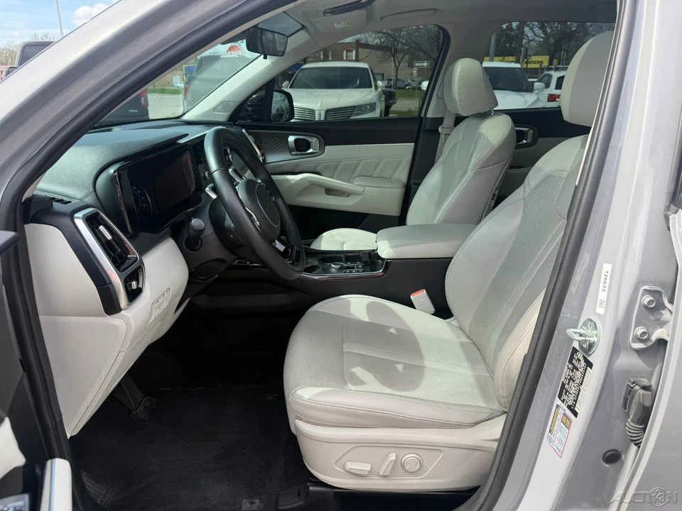 2022 Kia Sorento - Image 14 of 21