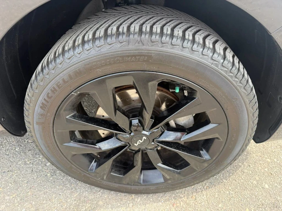 2022 Kia Sorento - Image 12 of 21