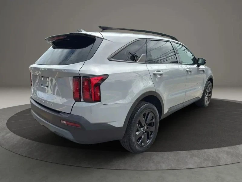 2022 Kia Sorento - Image 5 of 12