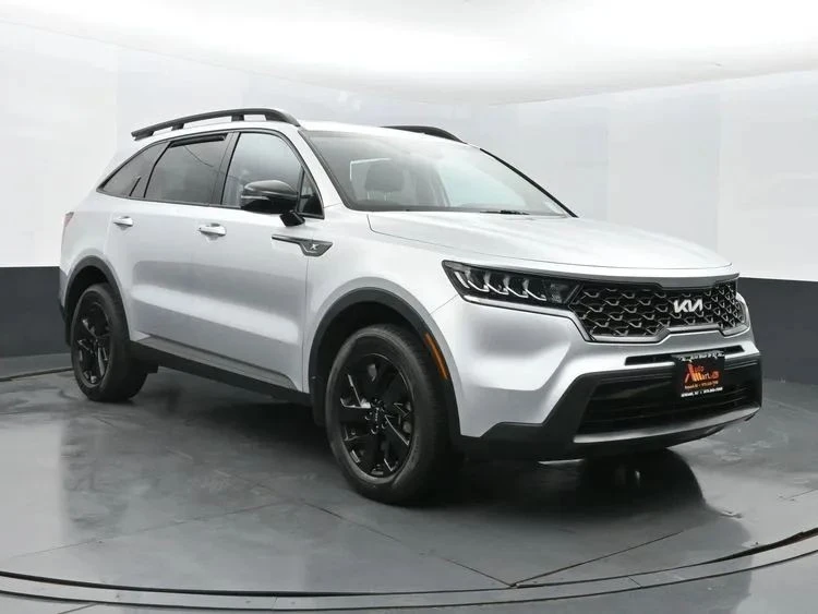 2022 Kia Sorento - Image 2 of 12
