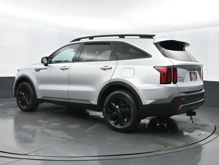 2022 Kia Sorento - Image 9 of 12