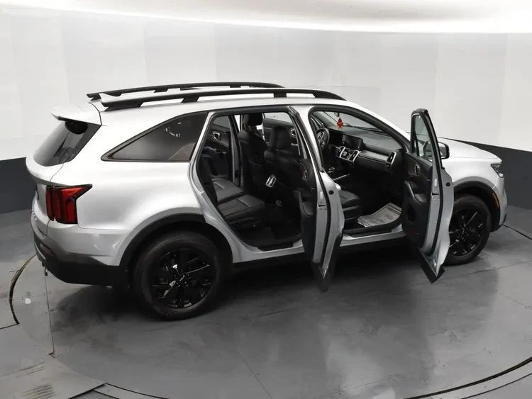 2022 Kia Sorento - Image 6 of 12