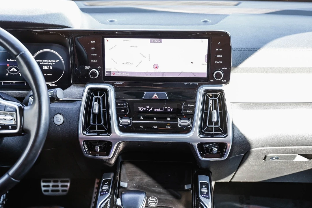 2022 Kia Sorento - Image 11 of 12