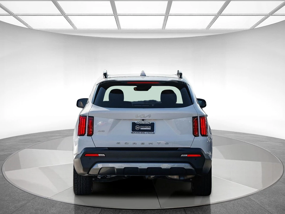 2022 Kia Sorento - Image 3 of 12