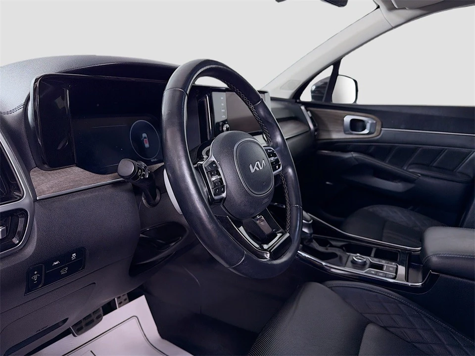2022 Kia Sorento - Image 10 of 12