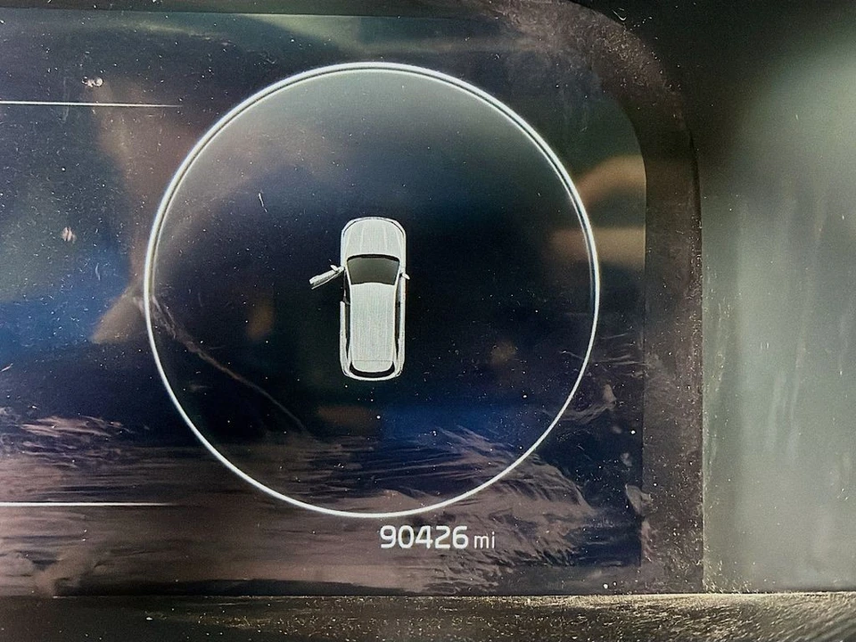 2022 Kia Sorento - Image 14 of 21