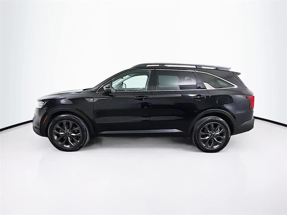 2022 Kia Sorento - Image 4 of 12