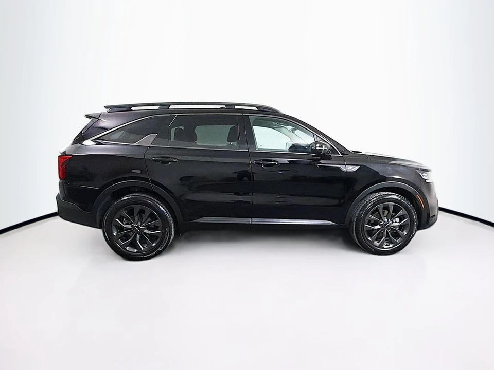2022 Kia Sorento - Image 8 of 12