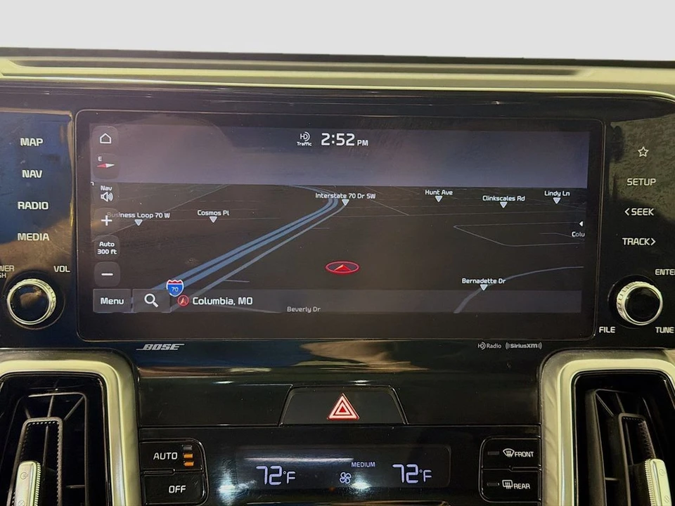 2022 Kia Sorento - Image 17 of 21