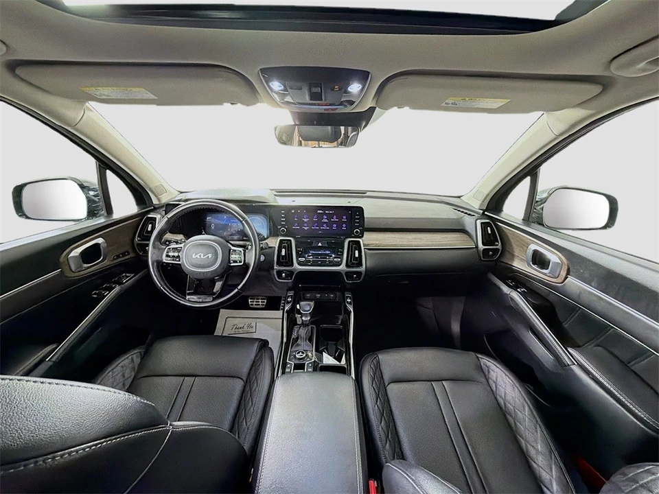 2022 Kia Sorento - Image 9 of 12